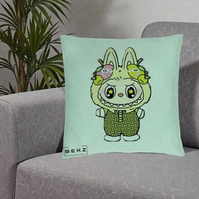 Perna Personalizata Labubu Galben cu Mere si Salopeta, 40x40 cm, Verde Menta, Husa Detasabila, Perna Inclusa, BEKZ®