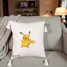 Perna Personalizata Pikachu Fericit, 40x40 cm, Bej cu Franjuri, Husa Detasabila, Perna Inclusa, BEKZ®
