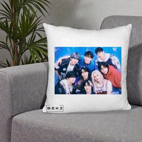 Perna Personalizata K-Pop Grup Foto Stele, 40x40 cm, Alb Pufos, Husa Detasabila, Perna Inclusa, BEKZ®