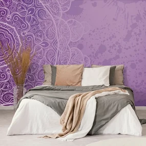 Tapet autoadeziv arabesca violetă pe un fundal abstract