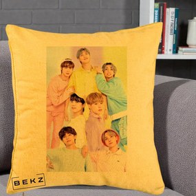 Perna Personalizata K-pop BTS Foto Grup Pastel Colorat cu 7 Membrii, 40x40 cm, Galben, Husa Detasabila, Perna Inclusa, BEKZ®