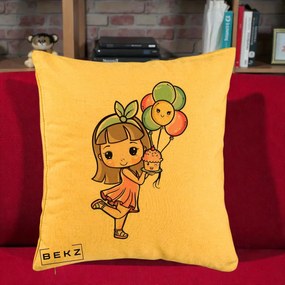 Perna Decorativa Fetita Kawaii cu Baloane si Cupcake, 40x40 cm, Galben, Husa Detasabila, Perna Inclusa, BEKZ®
