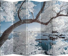 Paravan - Copac înzăpezit lângă apă (210x170 cm)