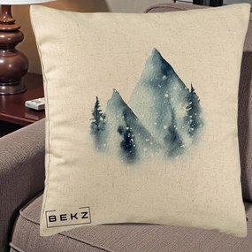 Perna Decorativa Munti Inzapeziti Acuarela Indigo, 40x40 cm, Bej, Husa Detasabila, Perna Inclusa, BEKZ®