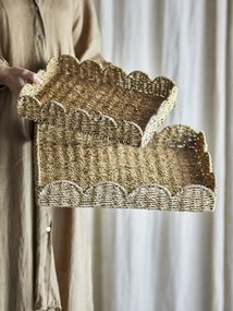 Set 2 tăvi de servire din iarbă de mare împletită, natur, cu margine ondulată, 35x24x7 cm și 45x35x8 cm, „Brea"
