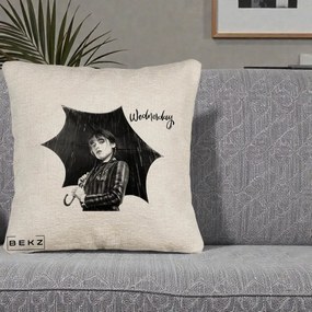 Perna Personalizata Wednesday Addams cu Umbrela Foto, 40x40 cm, Bej Canapea, Husa Detasabila, Perna Inclusa, BEKZ®