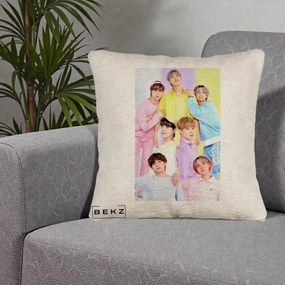 Perna Personalizata K-pop BTS Foto Grup Pastel Colorat cu 7 Membrii, 40x40 cm, Bej Canapea, Husa Detasabila, Perna Inclusa, BEKZ®