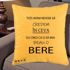 Perna Decorativa Eu Cred ca mai Beau o Bere, 40x40 cm, Galben, Husa Detasabila, Perna Inclusa, BEKZ®