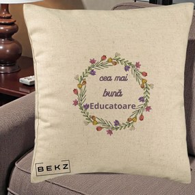 Cadou Educatoare - Perna Personalizata Coronita Florala Colorata, 40x40 cm, Bej, Husa Detasabila, Perna Inclusa, BEKZ®