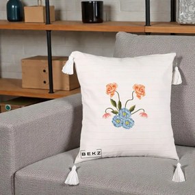 Perna Decorativa Trandafiri si Bujori Acuarela, 40x40 cm, Bej cu Franjuri, Husa Detasabila, Perna Inclusa, BEKZ®