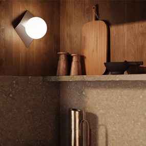 Aplica de perete cu linii geometrice Cubeo