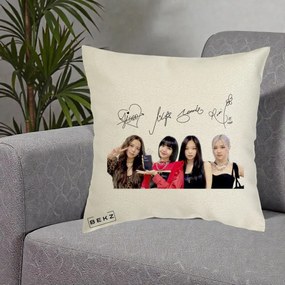 Perna Personalizata K-pop BLACKPINK Semnaturi, 40x40 cm, Ecru, Husa Detasabila, Perna Inclusa, BEKZ®