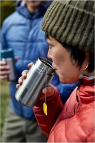 Cană termos argintie din oțel inoxidabil 340 ml – Black + Blum