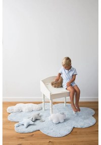 Covor pentru copii albastru deschis lavabil/țesut manual din bumbac 110x170 cm Puffy Dream – Lorena Canals