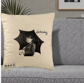 Perna Personalizata Wednesday Addams cu Umbrela Foto, 40x40 cm, Bej, Husa Detasabila, Perna Inclusa, BEKZ®