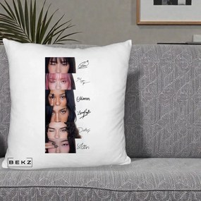 Perna Personalizata K-pop KATSEYE Semnaturi fara Foto, 40x40 cm, Alb Pufos, Husa Detasabila, Perna Inclusa, BEKZ®