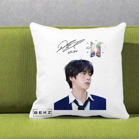 Perna Personalizata K-pop BTS Jin Portret Tinuta Albastra Autograf, 40x40 cm, Alba Mata, Husa Detasabila, Perna Inclusa, BEKZ®