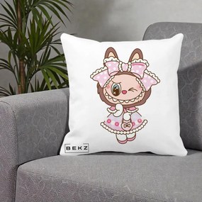Perna Personalizata Labubu Lolita Roz cu Dantela, 40x40 cm, Alba Mata, Husa Detasabila, Perna Inclusa, BEKZ®
