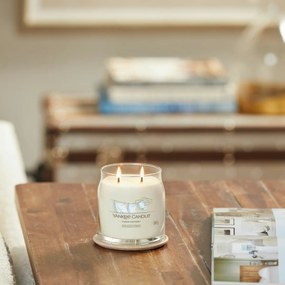 Lumânare parfumată Yankee Candle Signature în borcan, medie, Clean Cotton, 368 g