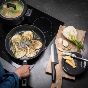 Fiskars 1051761 cuțit Santoku Hard Edge 16 cm