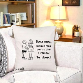Cadou pentru Sora - Perna Personalizata Sora Mea Te Iubesc Copii Tinand Maini Line Art, 40x40 cm, Bej cu Franjuri, Husa Detasabila, Perna Inclusa, BEKZ®