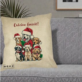 Perna Decorativa Caini cu Bonete Craciun Fericit, 40x40 cm, Crem, Husa Detasabila, Perna Inclusa, BEKZ®