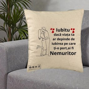 Cadou pentru Iubit - Perna Personalizata Iubitu Nemuritor cu Cuplu Line-Art si Inimi Rosii, 40x40 cm, Bej, Husa Detasabila, Perna Inclusa, BEKZ®