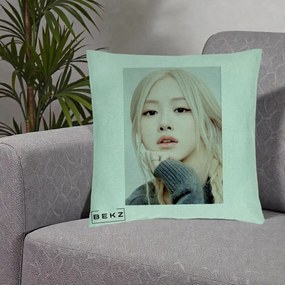 Perna Personalizata K-pop BLACKPINK Rose cu Jucarie de Plus, 40x40 cm, Verde Menta, Husa Detasabila, Perna Inclusa, BEKZ®