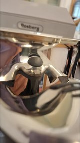 La mâna a doua: Oala pentru fiert lapteRosberg R51425B5, 5 L, Pereti dubli, Inductie, Fluier, Inox