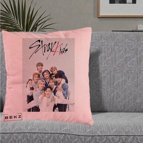 Perna Personalizata K-pop Stray Kids cu Foto Grup Alb-Albastru, 40x40 cm, Roz, Husa Detasabila, Perna Inclusa, BEKZ®