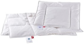 Pernă cu umplutură de pene de tip pătură pentru copii 40x45 cm Capella Baby – Universe of Sleeping