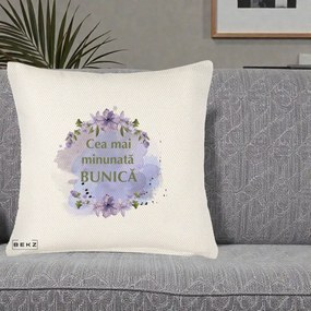 Cadou pentru Bunica - Perna Personalizata Cea Mai Minunata Bunica Flori Mov Acuarela Verde, 40x40 cm, Crem Reliefat, Husa Detasabila, Perna Inclusa, BEKZ®
