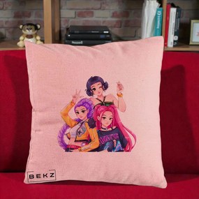 Perna Personalizata K-pop HUNTRX Trio Animat Fete Foto, 40x40 cm, Roz, Husa Detasabila, Perna Inclusa, BEKZ®