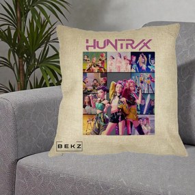 Perna Personalizata K-pop HUNTRX Colaj Animat Foto Grup, 40x40 cm, Crem, Husa Detasabila, Perna Inclusa, BEKZ®