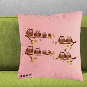 Perna Decorativa Familie de Bufnite pe Ramuri, 40x40 cm, Roz, Husa Detasabila, Perna Inclusa, BEKZ®