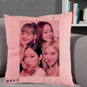 Perna Personalizata K-pop BLACKPINK Foto Grup Selfie Roz cu Glitter, 40x40 cm, Roz, Husa Detasabila, Perna Inclusa, BEKZ®
