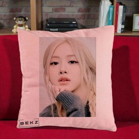 Perna Personalizata K-pop BLACKPINK Rose cu Jucarie de Plus, 40x40 cm, Roz, Husa Detasabila, Perna Inclusa, BEKZ®