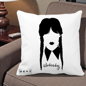 Perna Personalizata Wednesday Addams Silueta Alb-Negru, 40x40 cm, Alba Mata, Husa Detasabila, Perna Inclusa, BEKZ®
