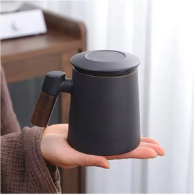 Cana 350 ml din ceramica cu infuzor, negru-mat, maner lemn, ZEN NOIR