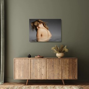 Tablou pe sticlă - Imaginea unei femei care face baie (70x50 cm)