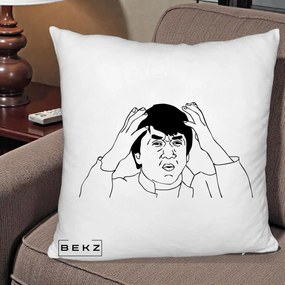 Perna Decorativa Jackie Chan WTF, 40x40 cm, Alb Pufos, Husa Detasabila, Perna Inclusa, BEKZ®
