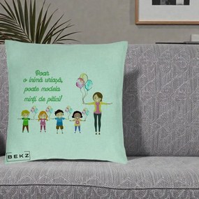Cadou pentru Educatoare - Perna Personalizata Doar o Inima Uriasa poate Modela Minti de Pitici cu Educatoare si Baloane, 40x40 cm, Verde Menta, Husa Detasabila, Perna Inclusa, BEKZ®