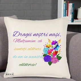 Perna Personalizata Dragii Nostri Nasi Multumim cu Flori Multicolore Colorat, 40x40 cm, Crem Reliefat, Husa Detasabila, Perna Inclusa, BEKZ®