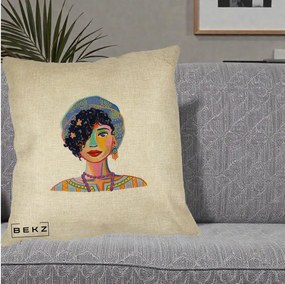 Perna Decorativa Portret Femeie Etnic Colorat, 40x40 cm, Crem, Husa Detasabila, Perna Inclusa, BEKZ®