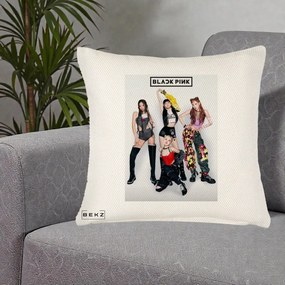Perna Personalizata K-pop BLACKPINK Fotografie Grup Tinute Edgy, 40x40 cm, Crem Reliefat, Husa Detasabila, Perna Inclusa, BEKZ®