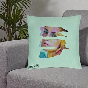 Perna Decorativa Portret Femeie Fragmentat Colorat, 40x40 cm, Verde Menta, Husa Detasabila, Perna Inclusa, BEKZ®
