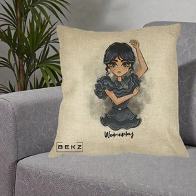 Perna Personalizata Wednesday Addams Dancing Queen, 40x40 cm, Crem, Husa Detasabila, Perna Inclusa, BEKZ®