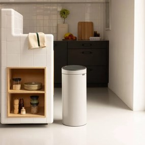 Cos de gunoi Brabantia Touch Bin New 1010459, 30 l, Inchidere silentioasa si lina, Gri deschis