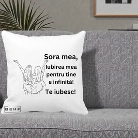 Cadou pentru Sora - Perna Personalizata Sora Mea Te Iubesc Line Art Doua Fete cu Brate Ridicate, 40x40 cm, Alba Mata, Husa Detasabila, Perna Inclusa, BEKZ®