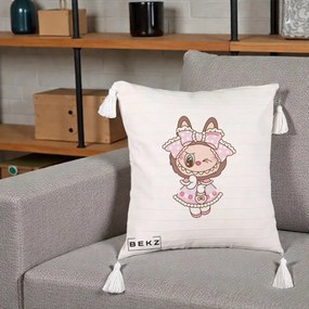 Perna Personalizata Labubu Lolita Roz cu Dantela, 40x40 cm, Bej cu Franjuri, Husa Detasabila, Perna Inclusa, BEKZ®